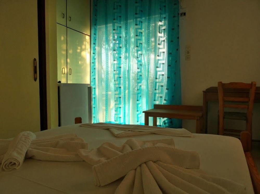 Aqua Marine Aparthotel Фаласарна Екстериор снимка