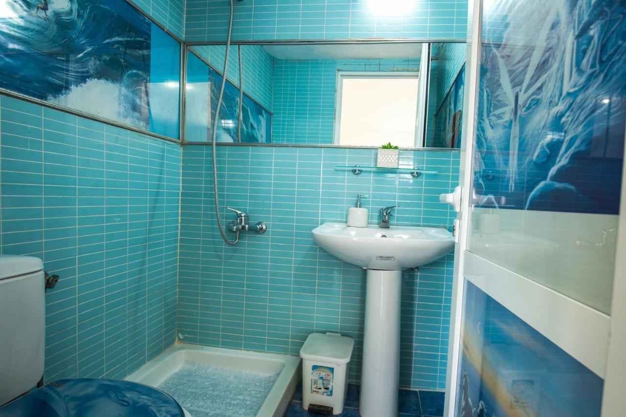 Aqua Marine Aparthotel Фаласарна Екстериор снимка