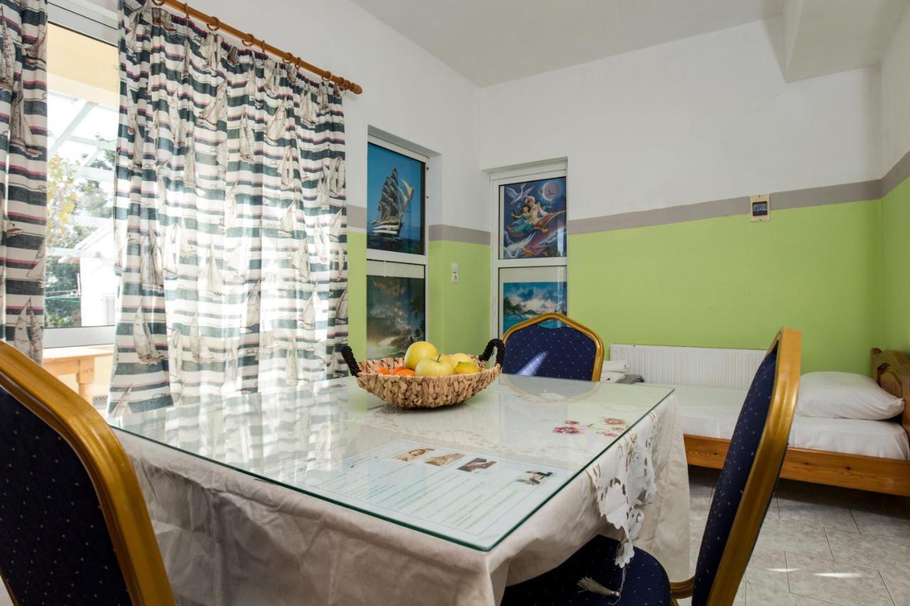 Aqua Marine Aparthotel Фаласарна Екстериор снимка