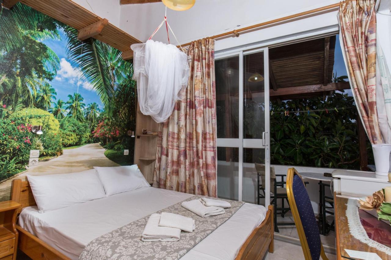 Aqua Marine Aparthotel Фаласарна Екстериор снимка