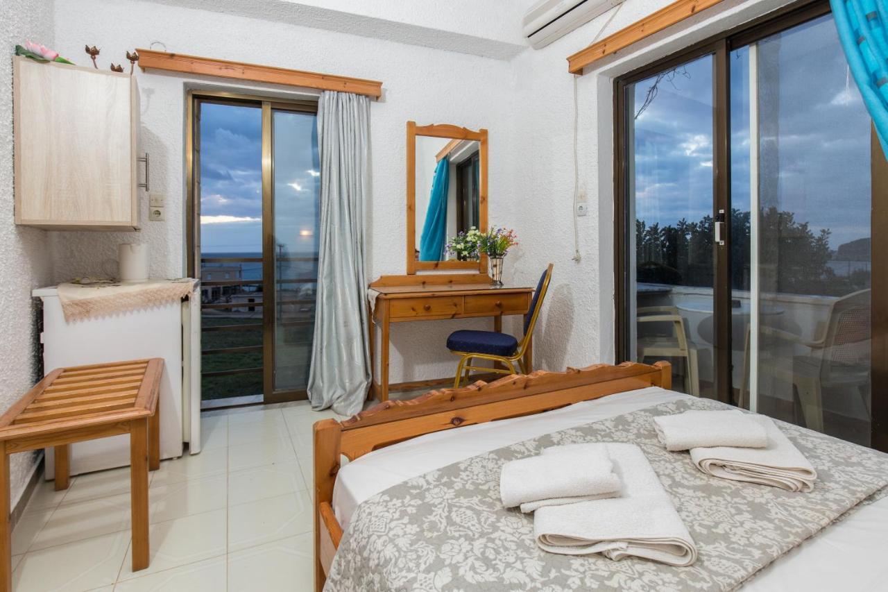 Aqua Marine Aparthotel Фаласарна Екстериор снимка