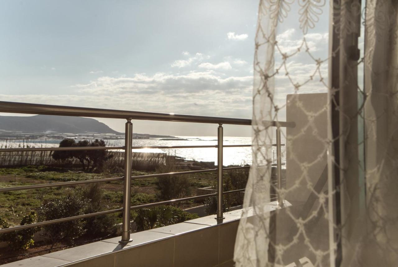 Aqua Marine Aparthotel Фаласарна Екстериор снимка